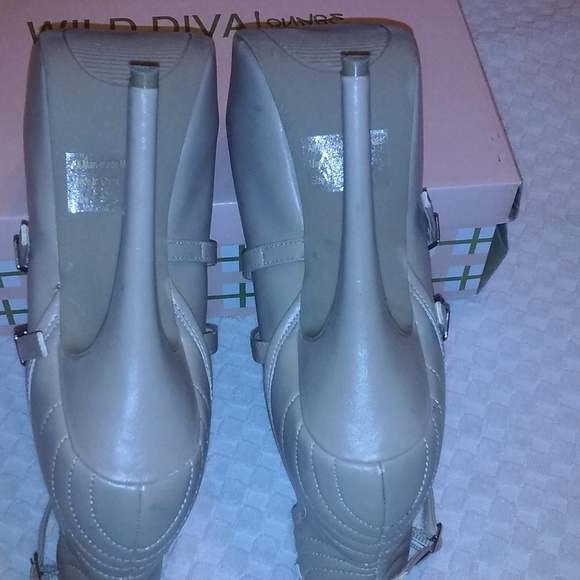 Wild Diva Stiletto Heels (Natural Color) - NWOT - Picture 3 of 7